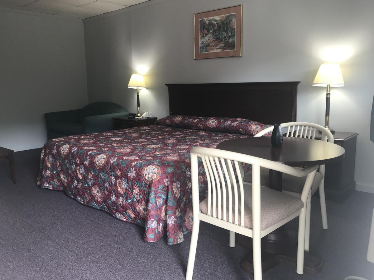 Economy Inn Альфред Екстер'єр фото
